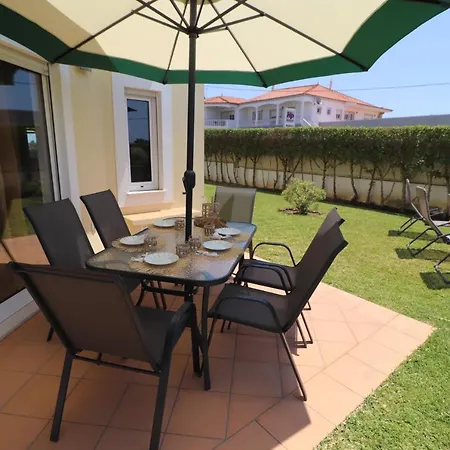 Casa de Férias 3-bed Townhouse With Pool In Balaia Albufeira
