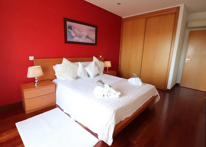 3-bed Townhouse With Pool In Balaia * Albufeira