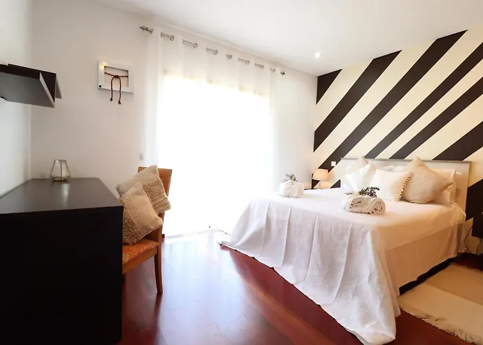 3-bed Townhouse With Pool In Balaia 阿尔布费拉