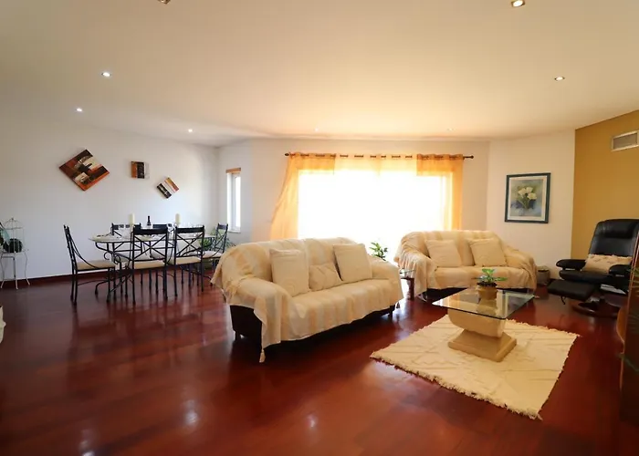 3-bed Townhouse With Pool In Balaia 度假居