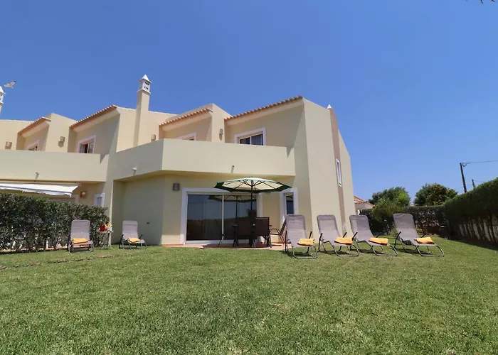 Prázdninový dům 3-bed Townhouse With Pool In Balaia *