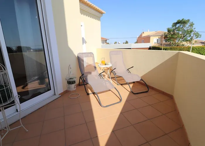 Prázdninový dům 3-bed Townhouse With Pool In Balaia Albufeira