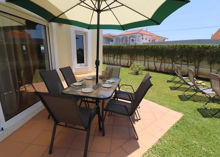 Prázdninový dům 3-bed Townhouse With Pool In Balaia Albufeira