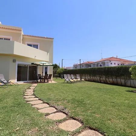 3-bed Townhouse With Pool In Balaia אלבופיירה