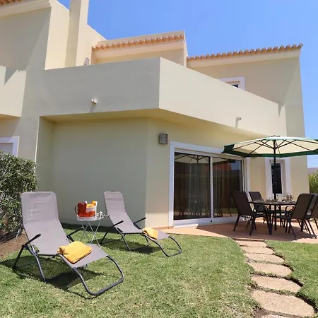 3-bed Townhouse With Pool In Balaia אלבופיירה